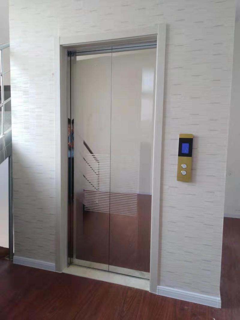 小型电梯